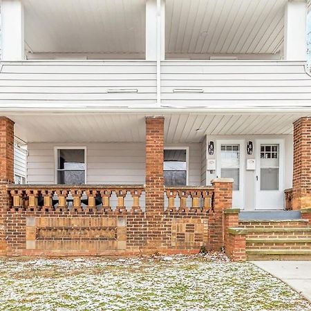 Newly Remodeled Apt, South Hills Old Brooklyn Area Cleveland Exterior foto